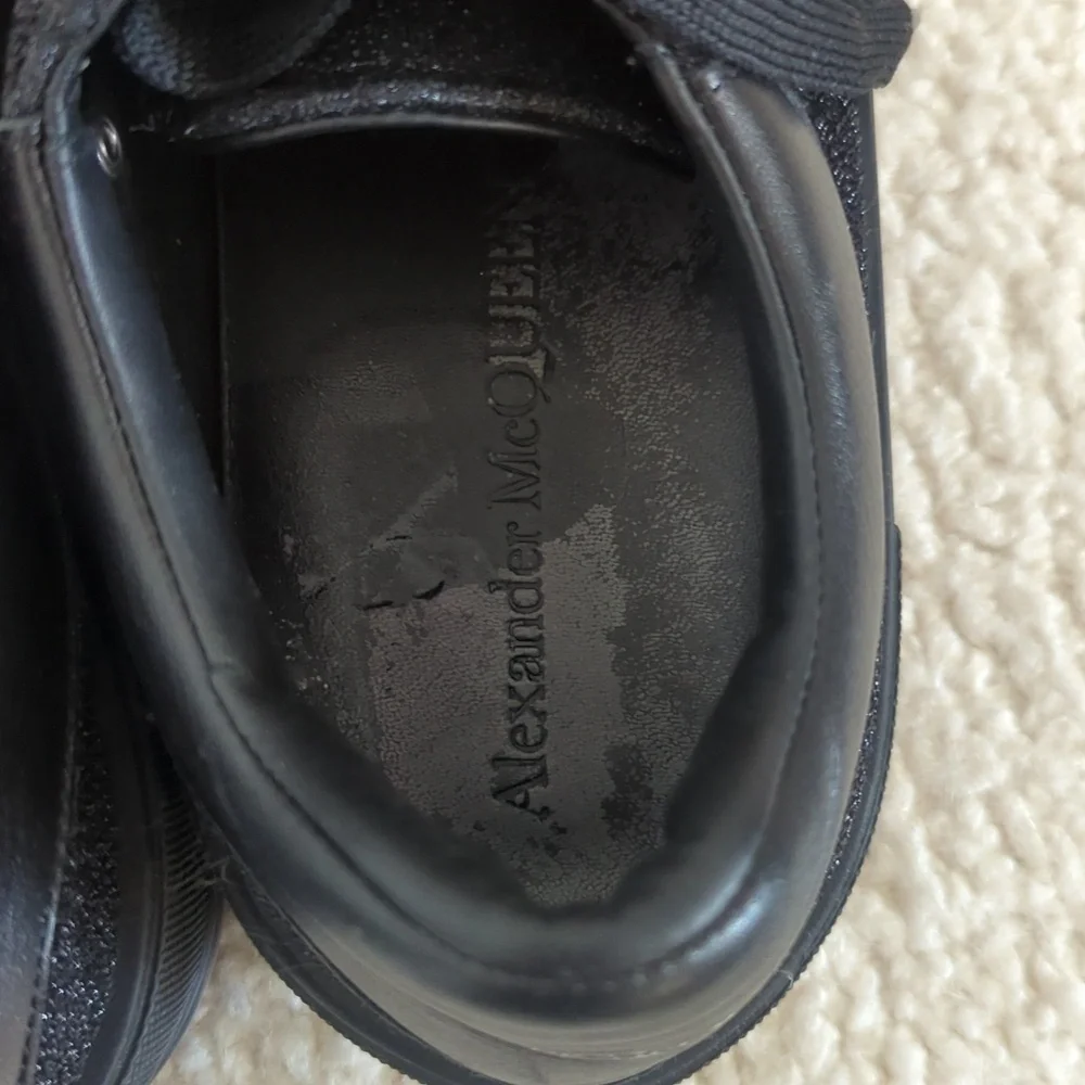 Alexander McQUEEN Men's Tread Slick Soft Glitter Low Top Sneakers